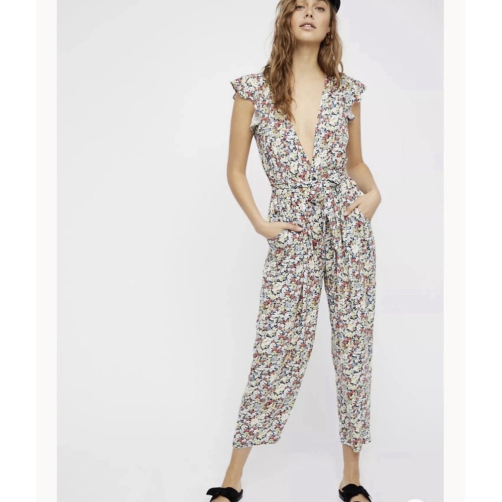 Free People Jumpsuit Floral Flower Ruffle Vneck Sz S Pant Short Sleeve Boho
